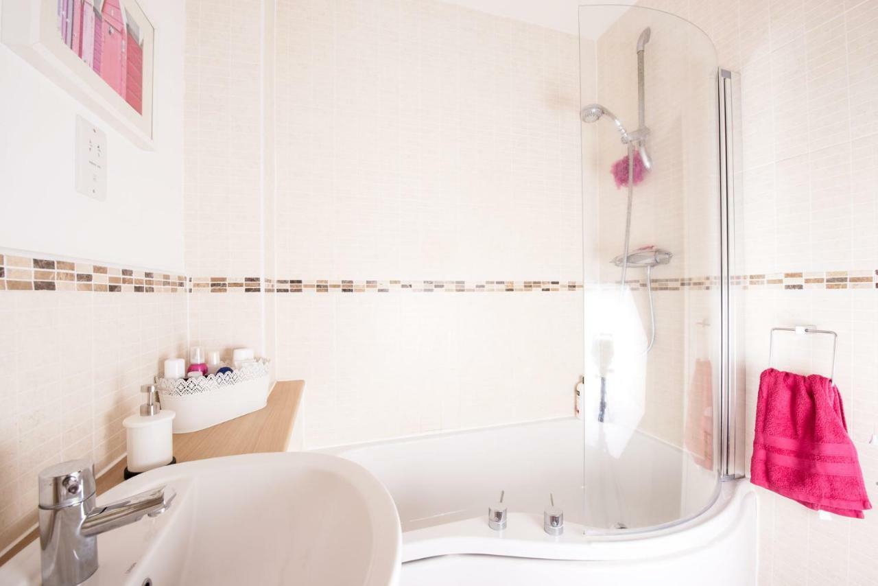 Riverside Stays, Modern House Stays, Shefford, Bedfordshire Ngoại thất bức ảnh